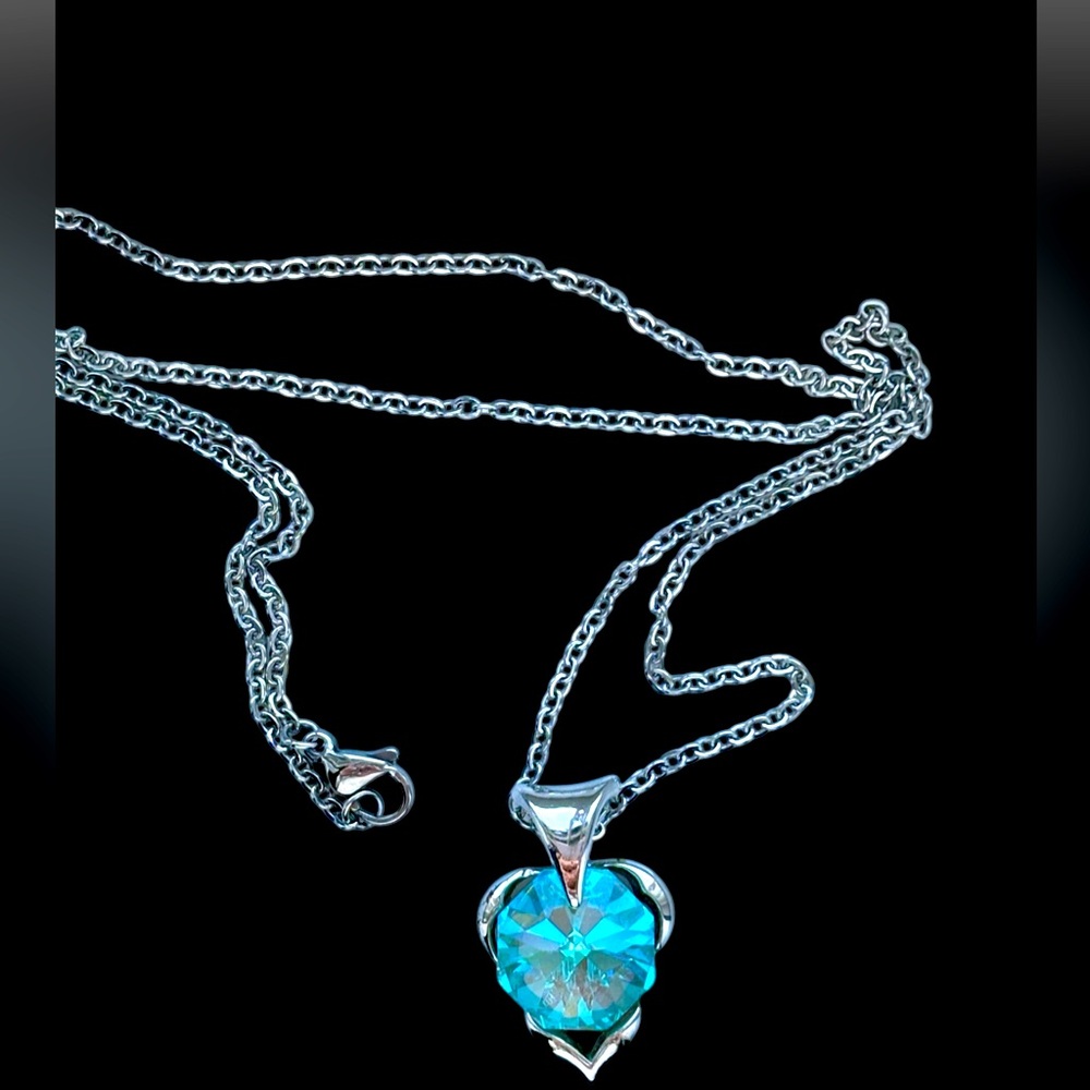 Aquamarine Heart Necklace - Like New